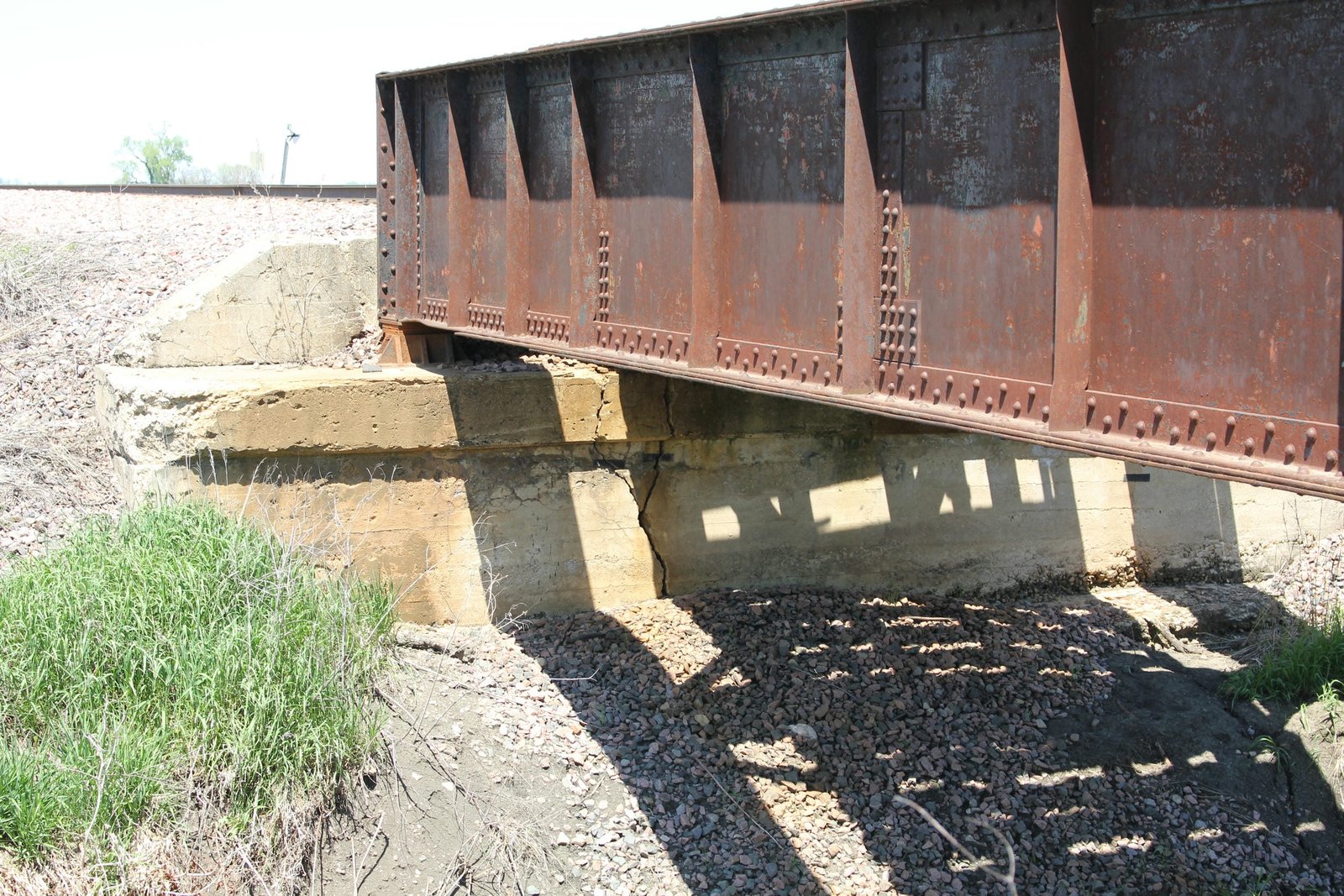 North abutment